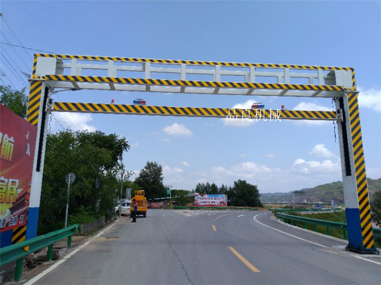 高速公路限高架陕西榆林绥德县安装完毕